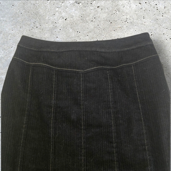 Ann Taylor LOFT Black Pencil Skirt Side Zipper Size 0 - Picture 2 of 9